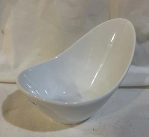 4 Pier One Tasting Party Appetizer Bowls Restaurant Ware Dips Sauce Boat White - Picture 1 of 3