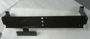 6018426 HUMMER H1 BRACKET, BATTERY HOLD DOWN (DUAL) [ALPHA] - Bild 1 von 1