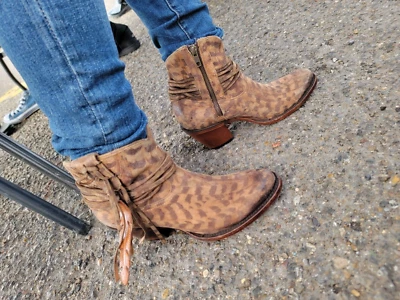 Botas de plumas Lucchese Robyn para mujer talla 8 B Foto 1 de 4