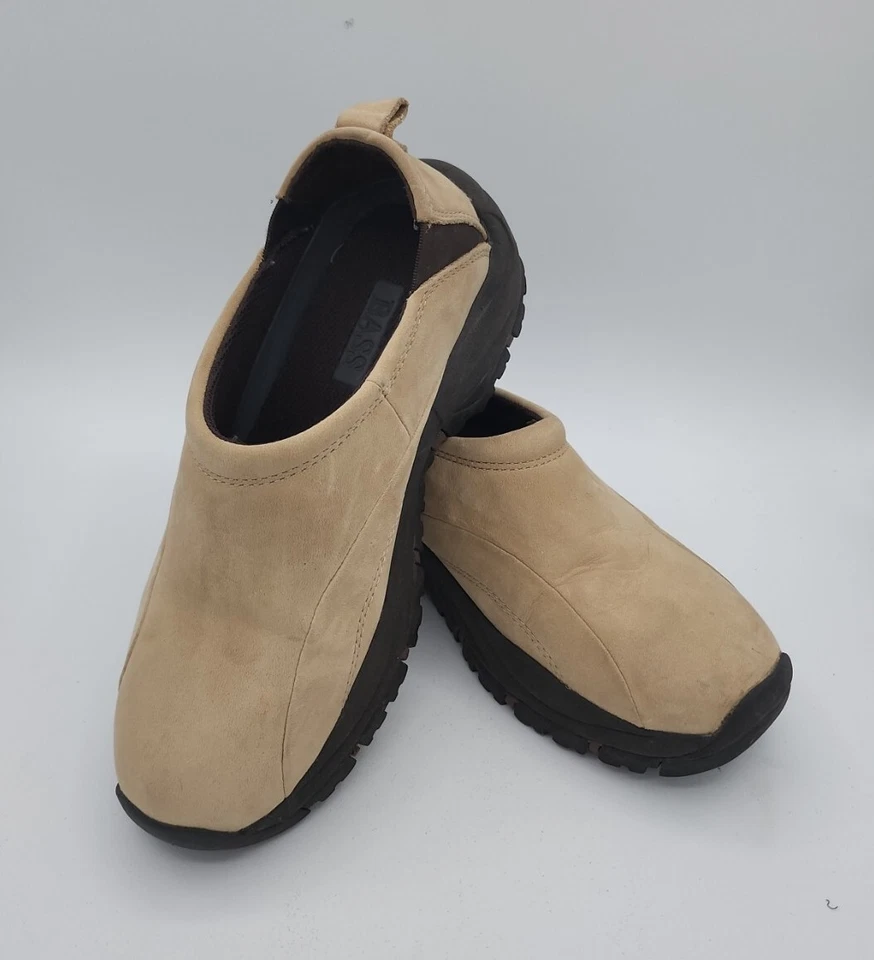 Bass Suede Slip On Loafer Spunky II QBW1 Women Size 7 M Tan - Image 1 of 4