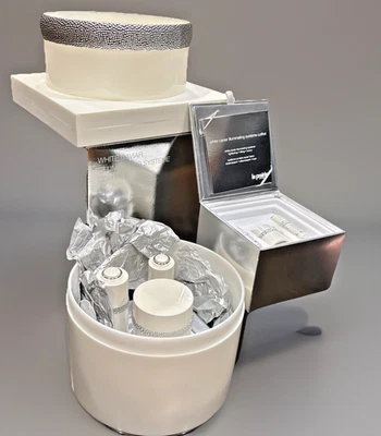 Juego de 7 piezas de sistemas de iluminación de caviar blanco La Prairie Coffret - Nuevo de Lote Antiguo Sellado Foto 1 de 4