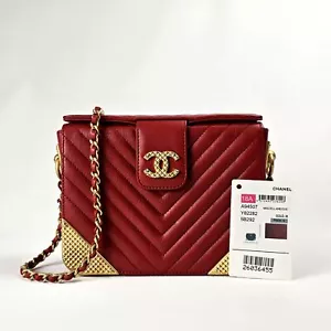 Bolso Minaudiere Chanel Rock The Corner Chevron Acolchado Cuero de becerro Rojo $5700 - Imagen 1 de 15