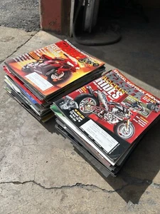 2000’s CYCLE WORLD MAGAZINE LOT OF 42 ISSUES - NICE MOTORRAD COVER - Bild 1 von 1