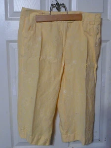 Woman's Causal Bottom Larry Levine Yellow Embellished Capri Cropped Pants - Picture 1 of 10