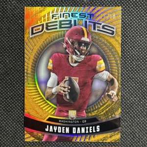 Topps Finest Jayden Daniels Gold 2024/50 Finest Debuts RC Rookie Commanders - Imagen 1 de 3