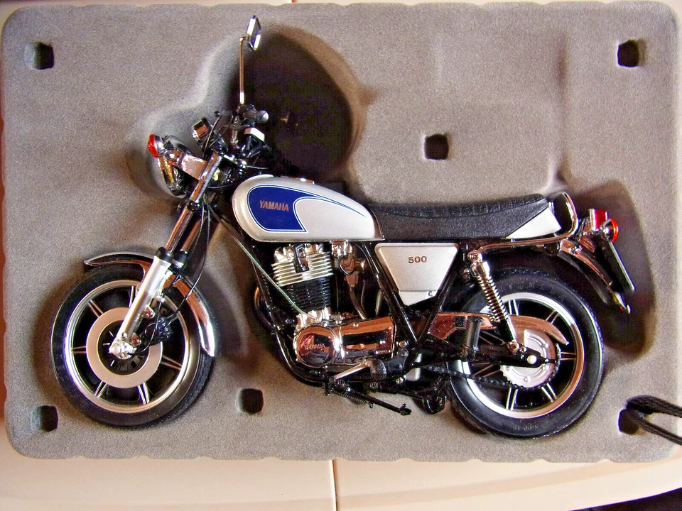 Schuco Motorrad 1/10 Yamaha SR 500 1978  absolut neuwertig in OVP top - Bild 1 von 4