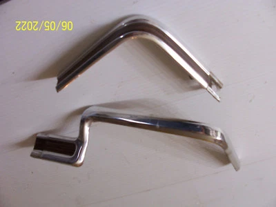 1989 COLONY PARK LEFT REAR FENDER CORNER TAILLIGHT TRIM MOLDING OEM USED 2 Pcs - Image 1 of 4