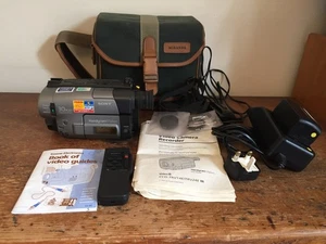 Sony Video Camera Recorder TRV 24E, Akku & Ladegerät, Fernbedienung, Anleitung - Bild 1 von 17