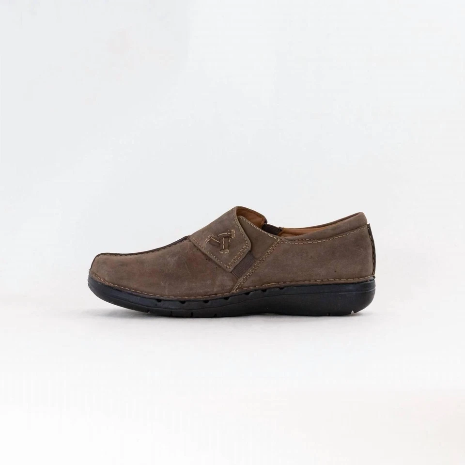 Sapato Feminino Clarks Un Loop Ave Couro Taupe - Imagem 1 de 1