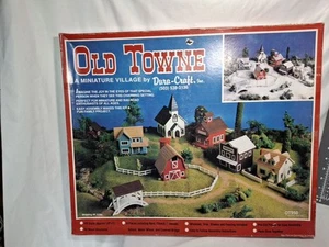 Old Towne Mini. Kit Modelo Village Dura-Craft #OT950, Escala HO con Caja Completa - Imagen 1 de 10