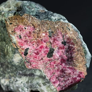 Umbita con paraumbita UVLW fluorescente 101g Oleniy ruchey, Khibiny, Rusia - Imagen 1 de 8