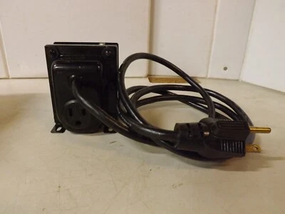 SIGNAL Brand Power Transformer 9662 30A 240V Plug to 110 Outlet Step Down - Image 1 of 4
