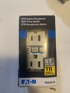 Eaton grau 15-Amp Duplex manipulationssichere Steckdose Wohn/Gewerbe - Bild 1 von 1