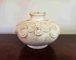RUSTIC DISTRESSED CREAM IVORY BEIGE PLANTER VASE POT CENTER PIECE- 10X8 inches - Picture 1 of 1