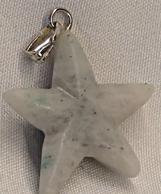 white jadeite pendant star 21 mm - Image 1 of 4