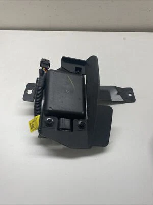 Módulo de radar de punto ciego trasero izquierdo Hyundai Elantra 2017 2018 95811-F2001 usado OEM Foto 1 de 4