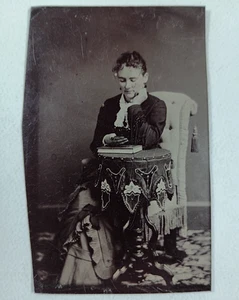 1880 Woman looking at her Email of Cellphone or Photograph TINTYPE - CDV Size - Picture 1 of 2