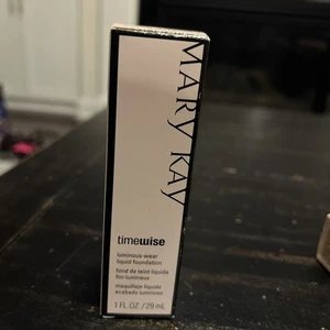 Base líquida Mary Kay Timewise Luminous-wear bronce 2 - 038714 - Imagen 1 de 3