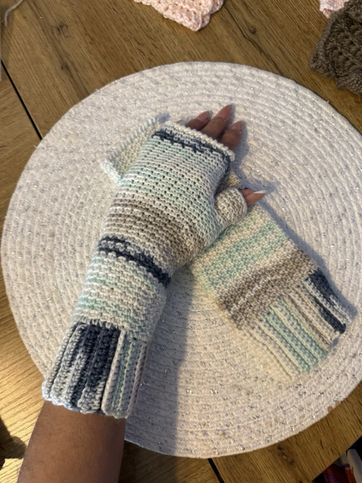 Guantes hechos a mano, coloridos, bohemios sin dedos, talla única. ¡AUTÉNTICO!! Foto 1 de 1