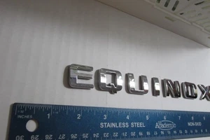 Factory  2017-2018 Chevrolet Equinox chrome letters  emblem - Bild 1 von 4