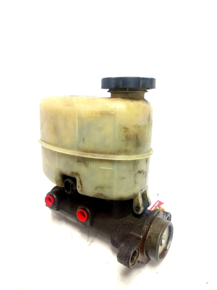 GMC Sierra 2500 2000-2002 cilindro maestro de frenos OEM 18048539 Foto 1 de 4