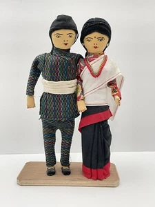 Newari Kleid Mann & Frau Südost Saarc Nation Nepal traditionell  - Bild 1 von 6
