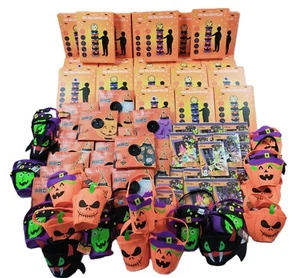 Lot de 96 Articles d'Halloween Listing en description revendeur destockage - Afbeelding 1 van 9