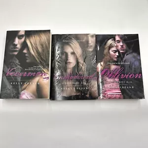 A Nevermore Books 1-3 By Kelly Creagh Pub. by Atheneum Books for Young Readers - Imagen 1 de 7