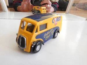 Corgi Classics Morris J Type Collector Club '91 In Yellow/Blue - Imagen 1 de 2