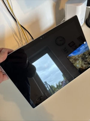 Microsoft Surface Pro 3 256GB, WLAN, 30,5 cm (12 Zoll)  - Bild 1 von 4