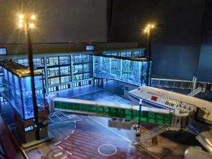 Scalextric 1:200 Airport Module with Lighting - DIY Airplane Track Collection - Picture 1 of 22