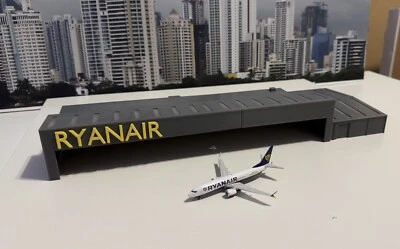 Stansted Bundle (Hangar + ATC) 1/200 - Image 1 of 4