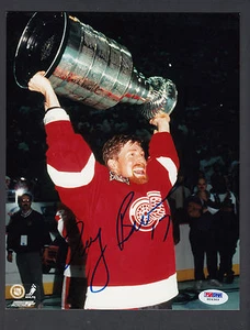 Doug Brown Autographed 8x10 Color Photo Detroit Red Wings Stanley Cup PSA/DNA - Picture 1 of 2