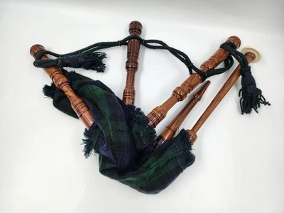 Juego de gaita escocesa negra premium con cañas, funda, borlas y acabado liso Foto 1 de 4