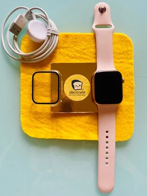 Apple Watch Serie 4 GPS, cassa nera 44mm, cinturino originale in gomma rosa - Immagine 1 di 4