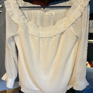 Blu Pepper weiße Lagenlook Schweizer Punkte Langarm schulterfreie Bluse Gr. M - Bild 1 von 2