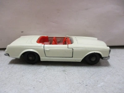 Matchbox Mercedes 230SL Nº27 Foto 1 de 4