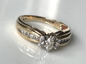 YELLOW GOLD AND 0.25 CARAT DIAMOND RING SIZE 5.5 - Picture 1 of 9