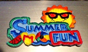 GIRL SCOUTS Summer Fun Award: patch di ferro: NUOVO DI ZECCA - Foto 1 di 1