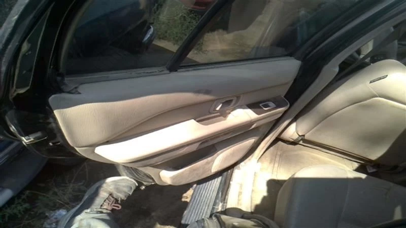 PATHFINDR 2001 Door Trim Panel Rear 26065861 - Image 1 of 4