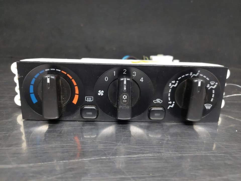 Mitsubishi Eclipse 2000-2002 calor aire acondicionado calentador temperatura climatización climatización Foto 1 de 4