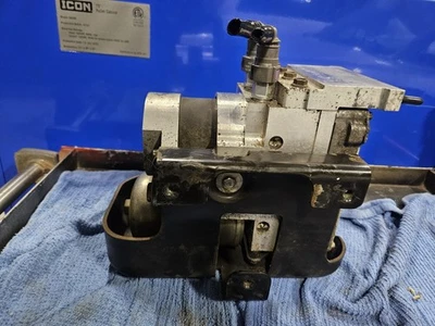 2011 gmc yukon denali hybrid ABS pump module assembly - Image 1 of 4