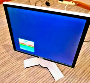 Dell UltraSharp 1908FPc 19” LCD TFT Flat Screen Monitor USB VGA DVI RJ45 Ports - Picture 1 of 7