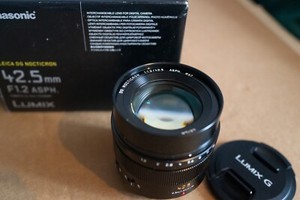 Leica DG Nocticron 42.5mm f 1.2 ASPH Lumix  Panasonic lens for m43