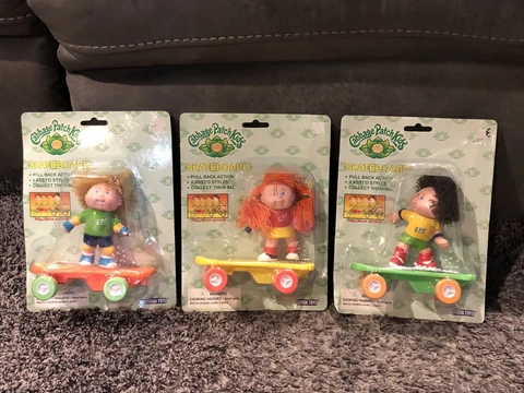LOT 3 VINTAGE 1997 CABBAGE PATCH KIDS SKATEBOARD SKATEBOARDING FIGURES DORDIA Cover