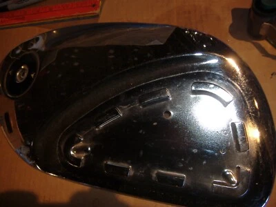 Panel tanque gasolina Honda CB77 superhawk 305 LH 17650-268-010  Foto 1 de 4