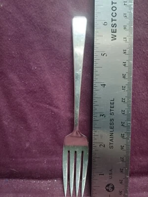 Tenedor de ensalada Sterling Towle CRAFTSMAN 6 1/2" Mono M Foto 1 de 4