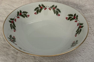 Kashima Christmas Holly Round 9" Vegetable Bowl Gold Edge Japan - Image 1 of 4
