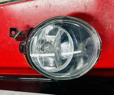 OEM 2007-2011 VOLKSWAGEN EOS Fog Light Passenger Side 1T0 941 700C - Imagem 1 de 4