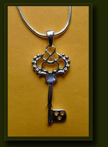 925 silver pendant and necklace, key, 32 x 14mm, 18" - Picture 1 of 1